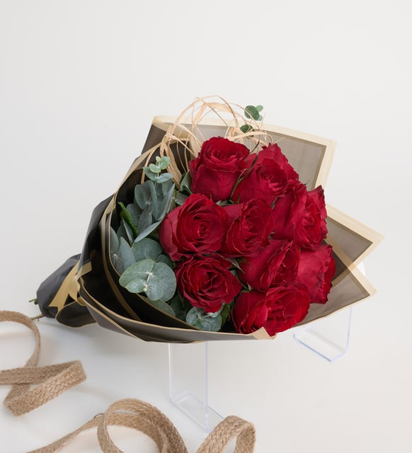 باقة 11 وردة حمراء